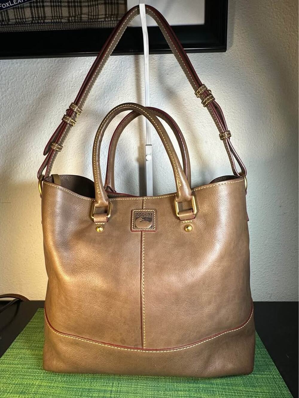 Dooney & Bourke Florentine Leather Chelsea Tote – Light Taupe / Mushroom